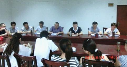 建筑分公司開展轉(zhuǎn)作風、反腐倡廉宣傳教育學習活動