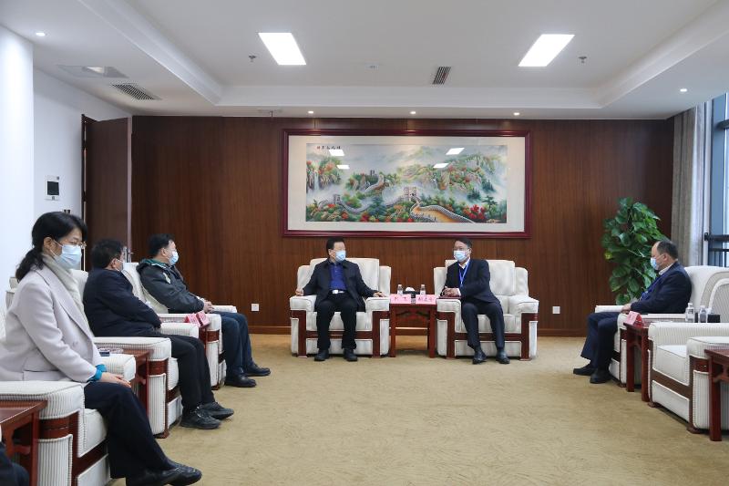 2022年12月，時任湖南省人民政府副省長、黨組成員，省國資委黨委書記陳飛到公司調(diào)研指導工作