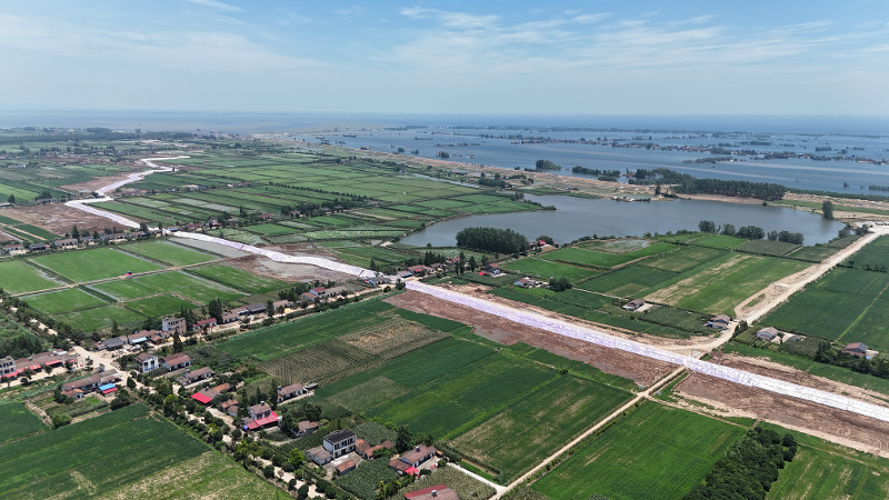 2024年7月，公司搶建團(tuán)洲垸險(xiǎn)情第三道防線